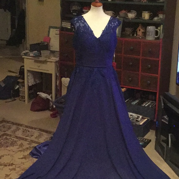 Royal blue lace and chiffon gown - Mother of Bride - Picture 3 of 7